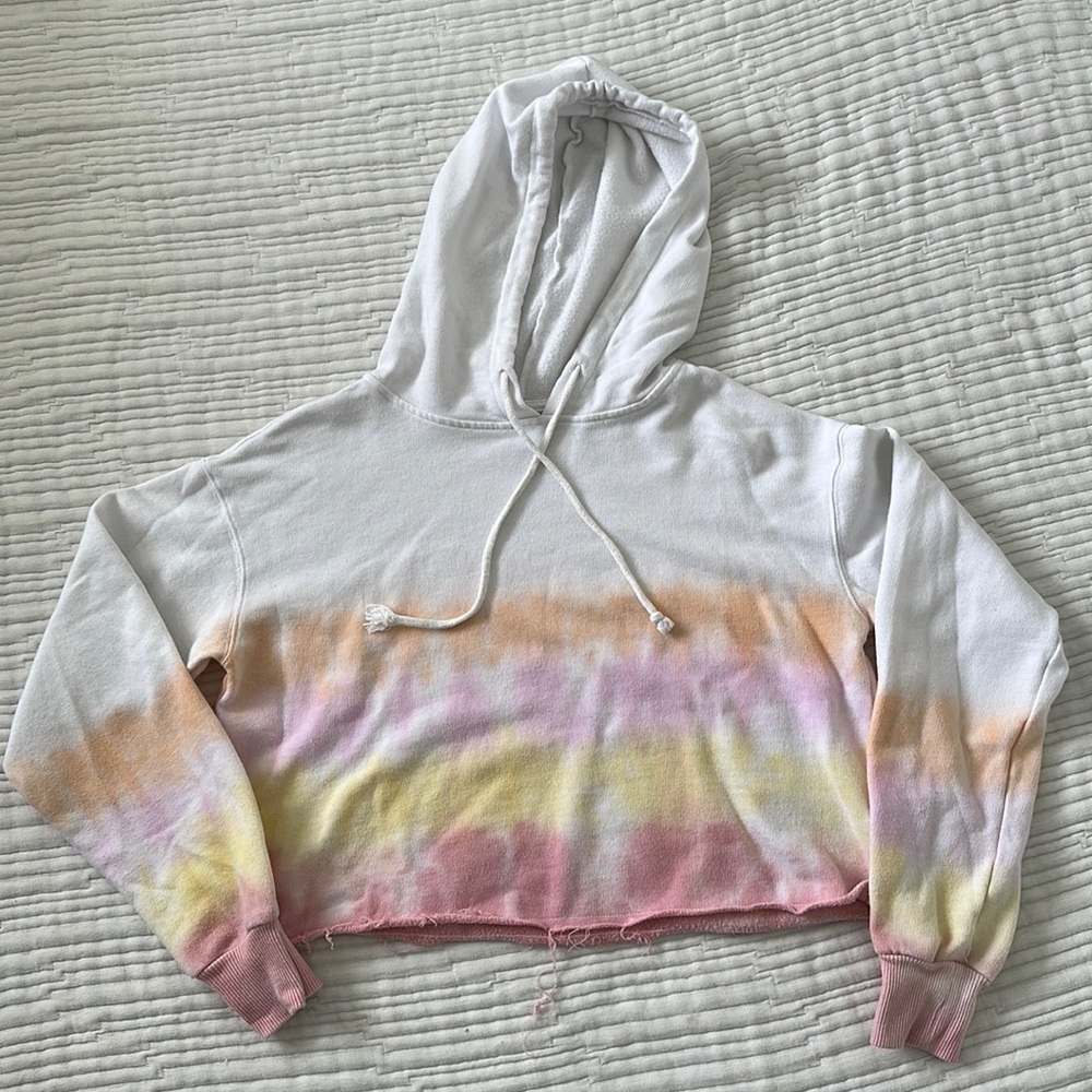 Cropped raw edge hoodie tye dye medium